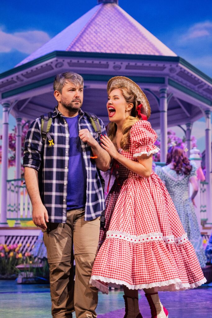 'SCHMIGADOON!': Alex Brightman & McKenzie Kurtz. Photo: Matthew Murphy & Evan Zimmerman. 